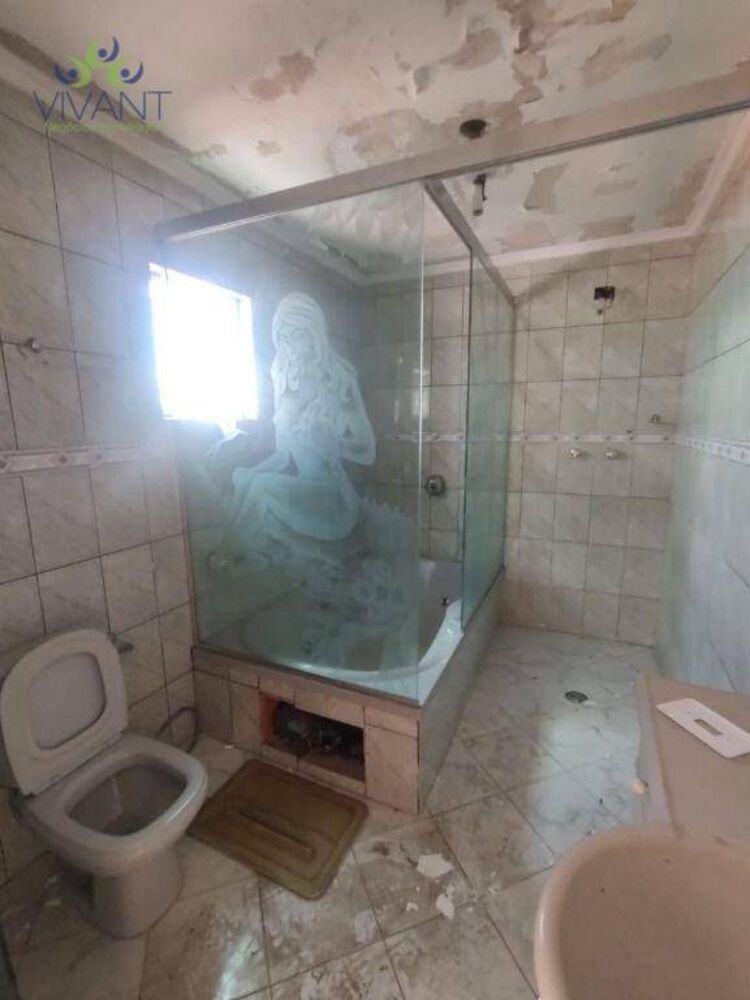 Sobrado, 3 quartos, 242 m² - Foto 4