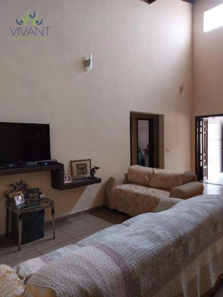 Casa à venda com 3 quartos, 183m² - Foto 2