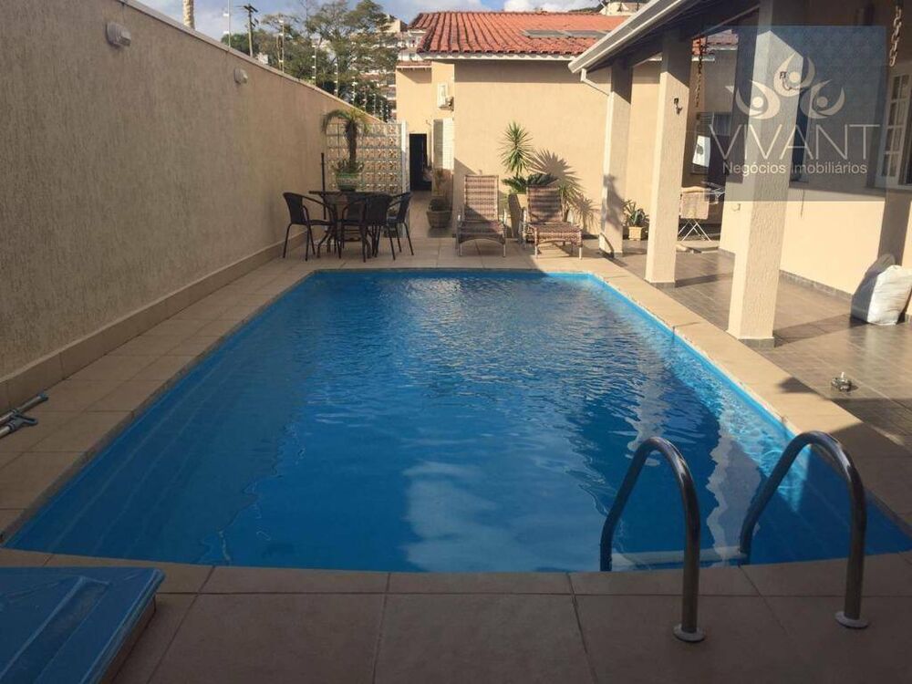 Casa, 3 quartos, 252 m² - Foto 2