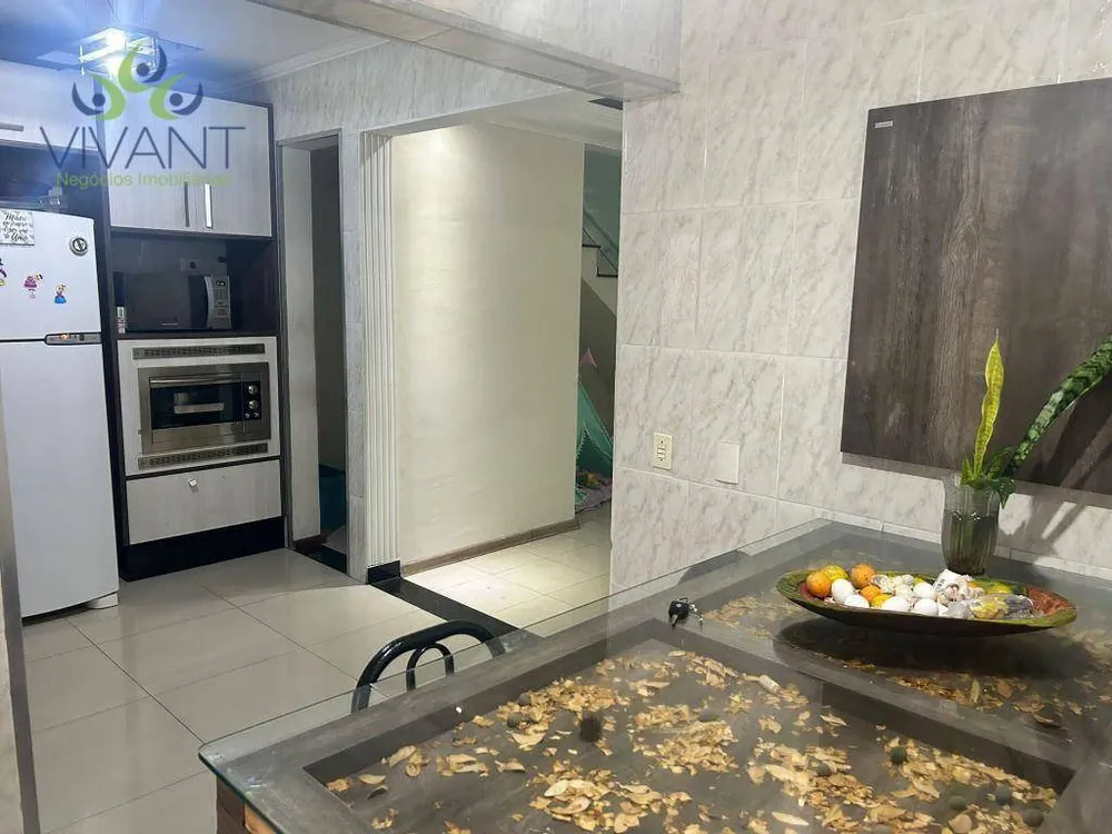 Sobrado, 3 quartos, 234 m² - Foto 1