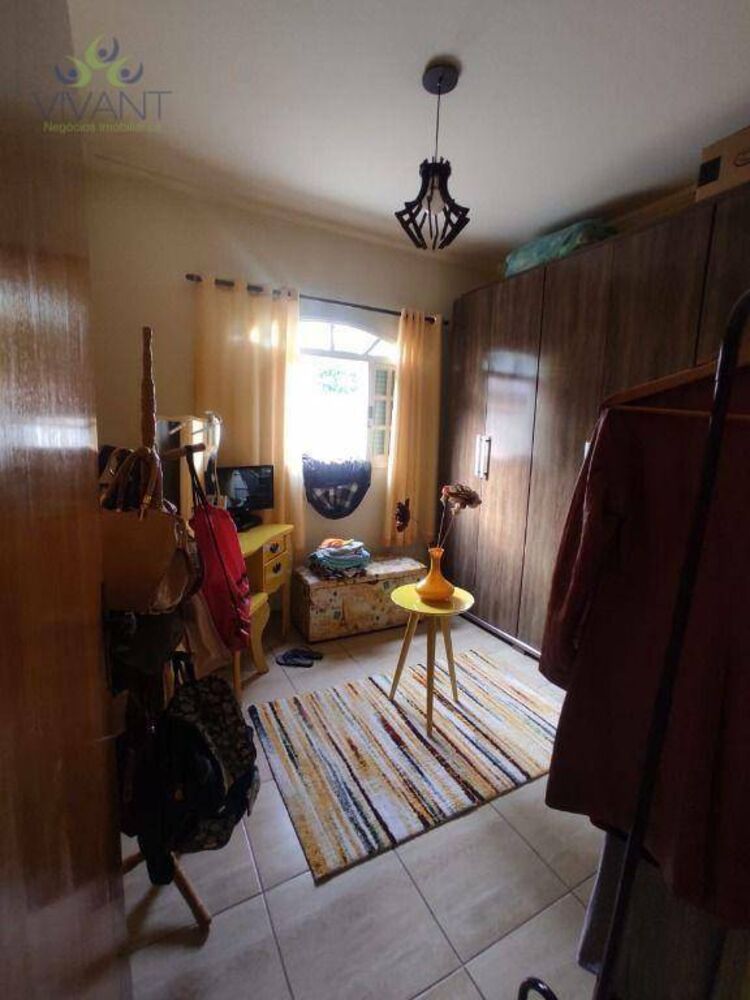 Casa à venda com 3 quartos, 198m² - Foto 3