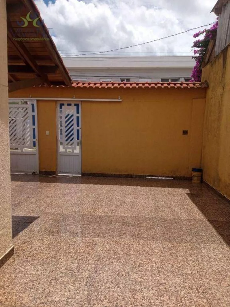 Sobrado à venda com 3 quartos, 180m² - Foto 4