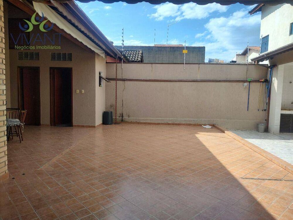 Casa, 3 quartos, 212 m² - Foto 8