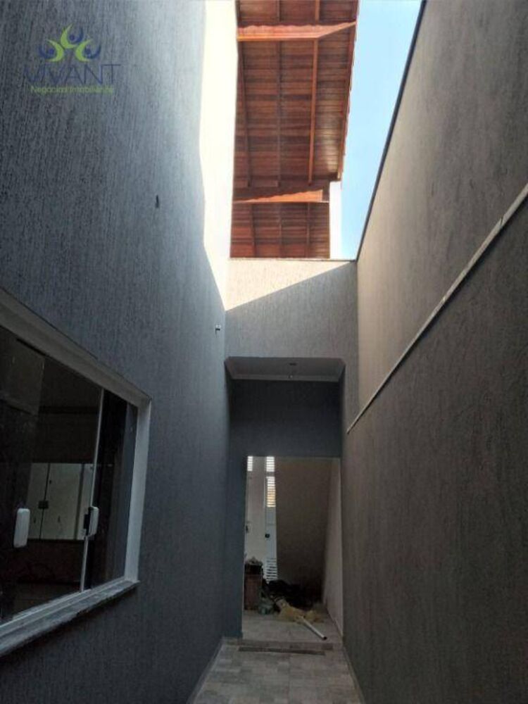 Casa à venda com 3 quartos, 150m² - Foto 2