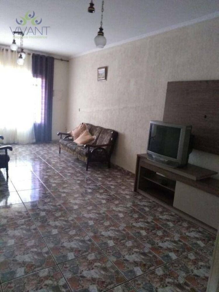 Casa à venda com 2 quartos, 228m² - Foto 2