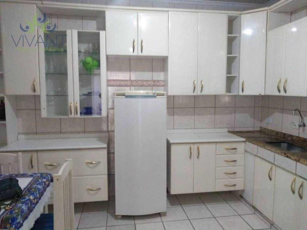 Casa à venda com 2 quartos, 228m² - Foto 8