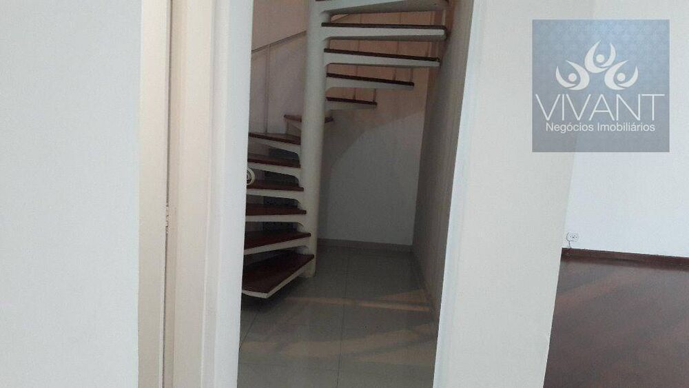 Sobrado à venda com 3 quartos, 205m² - Foto 2