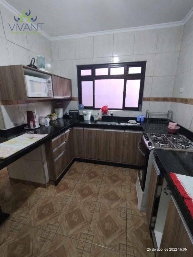 Casa, 4 quartos, 210 m² - Foto 2