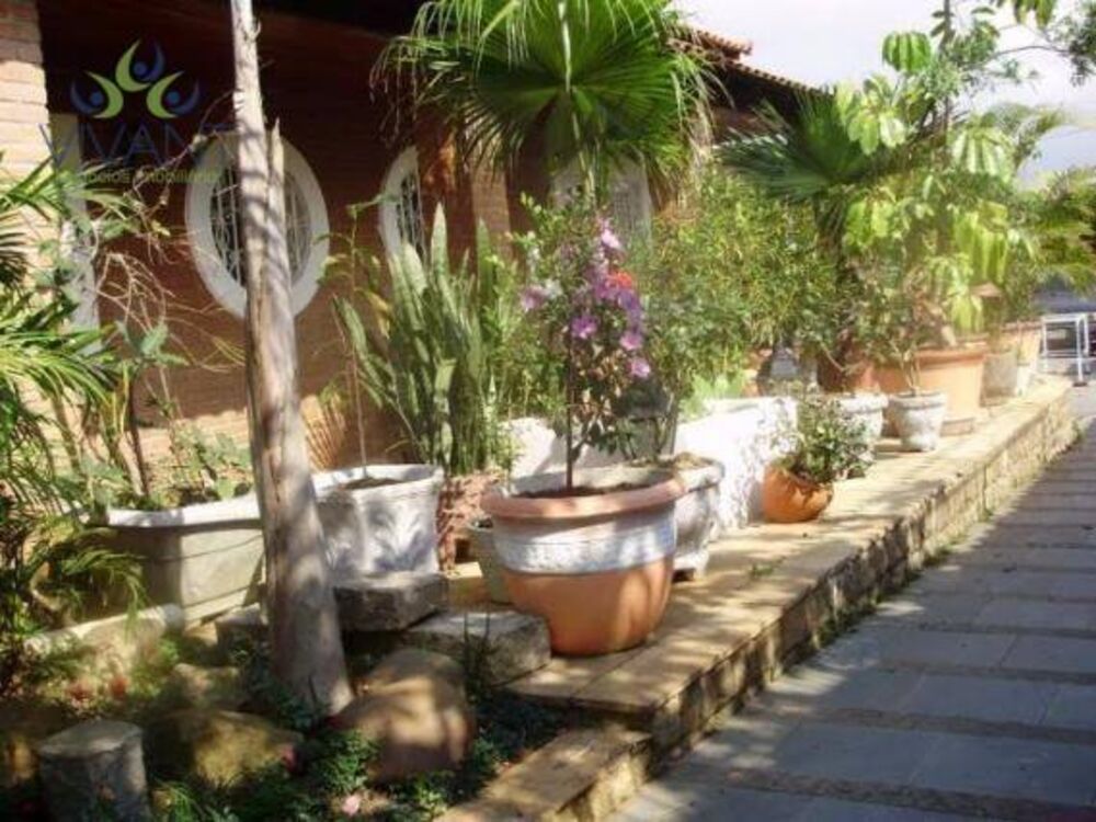Casa à venda com 3 quartos, 371m² - Foto 5