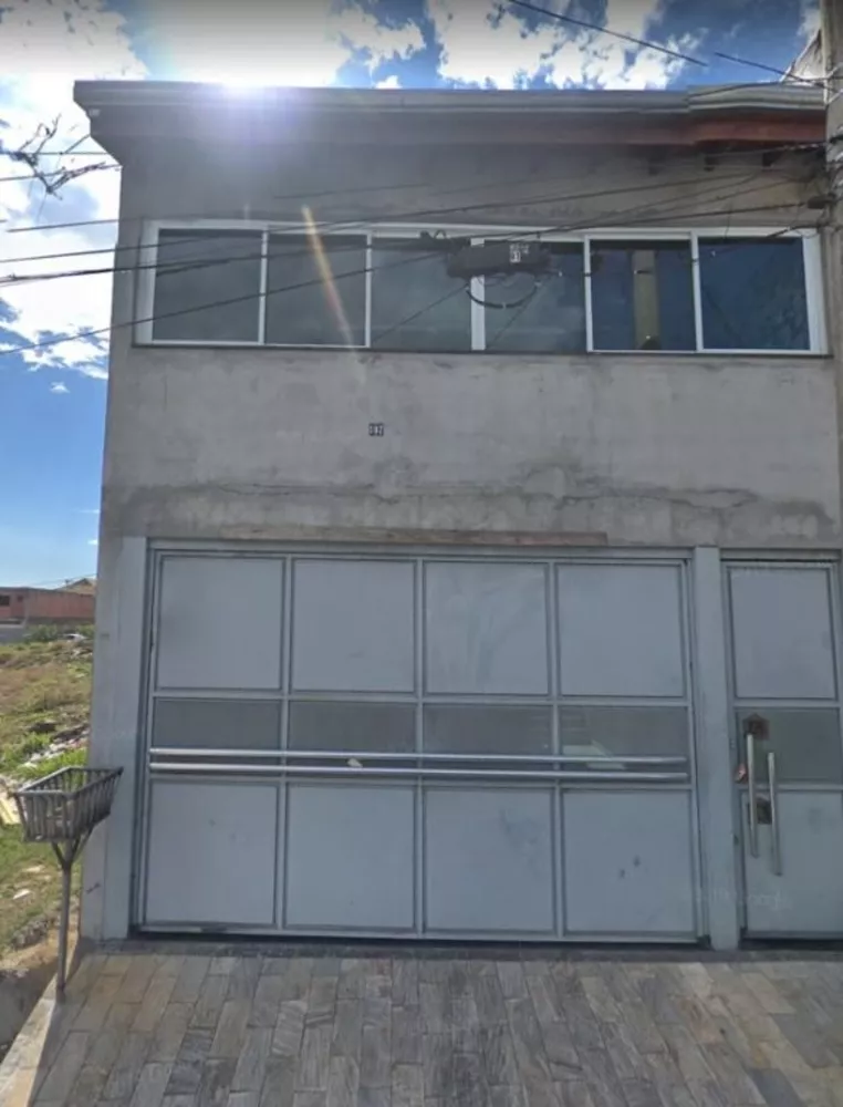 Sobrado à venda com 2 quartos, 200m² - Foto 3