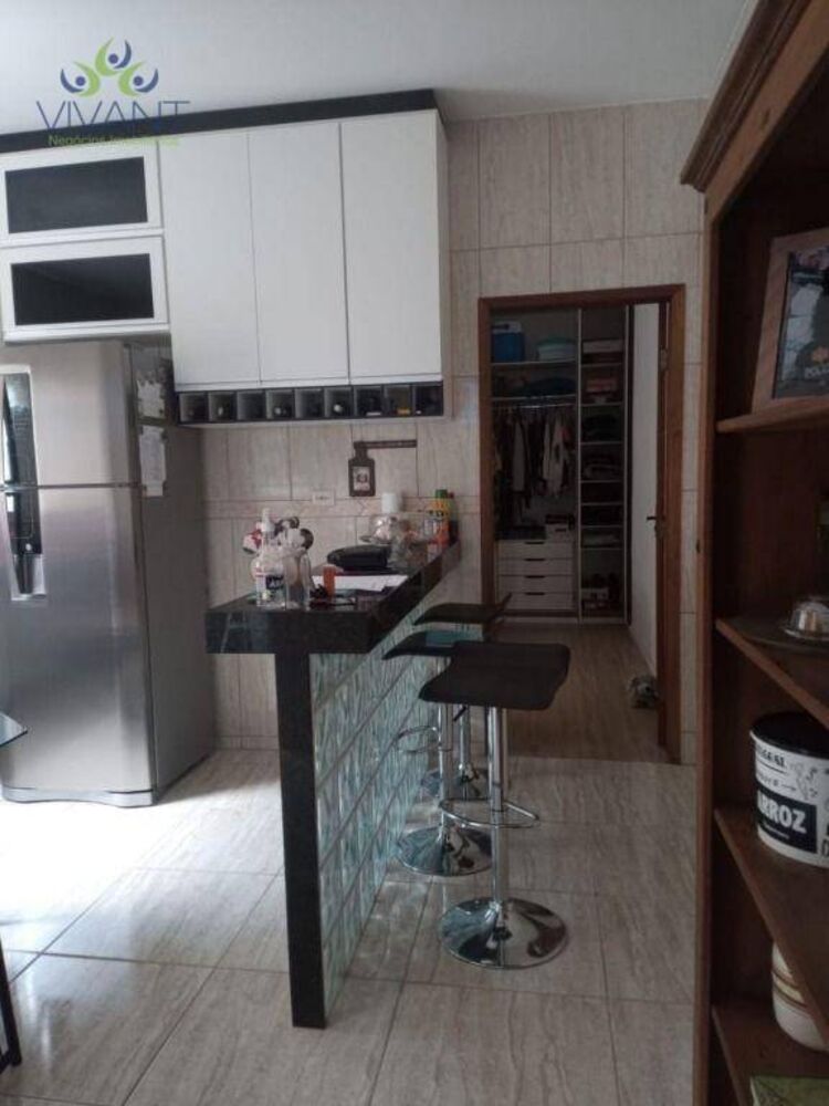 Sobrado, 2 quartos, 300 m² - Foto 1