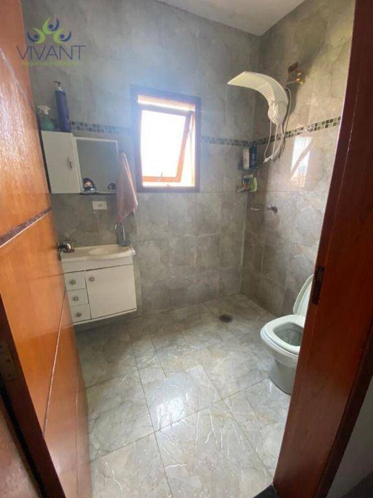 Sobrado, 3 quartos, 244 m² - Foto 2