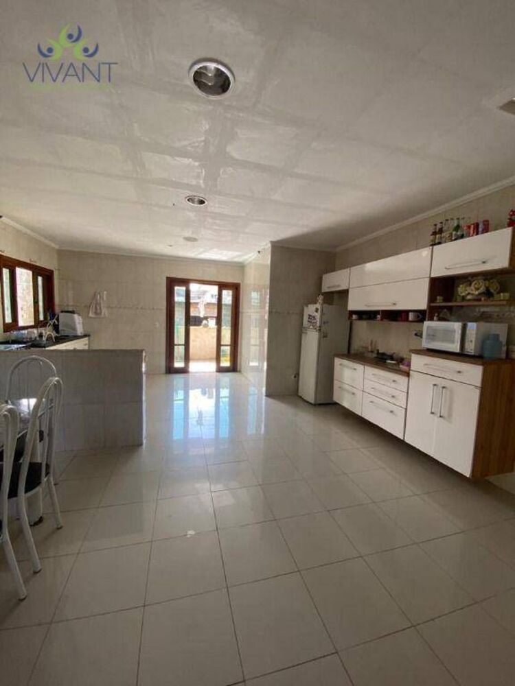 Sobrado, 3 quartos, 244 m² - Foto 1