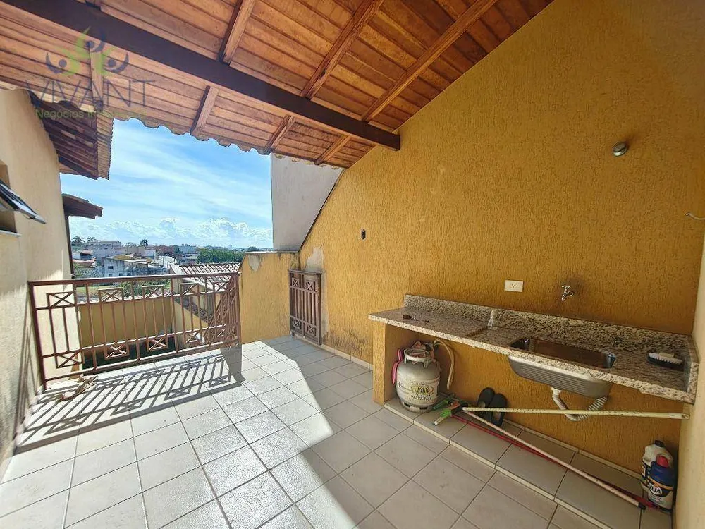 Casa, 3 quartos, 213 m² - Foto 1