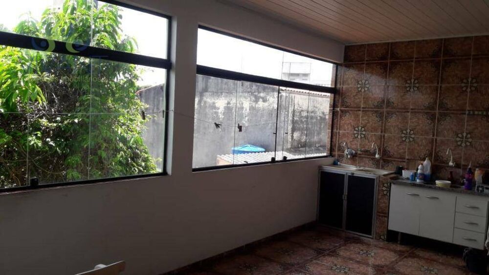 Sobrado à venda com 3 quartos, 150m² - Foto 2