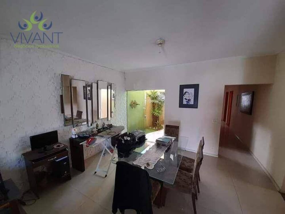 Casa, 3 quartos, 179 m² - Foto 1