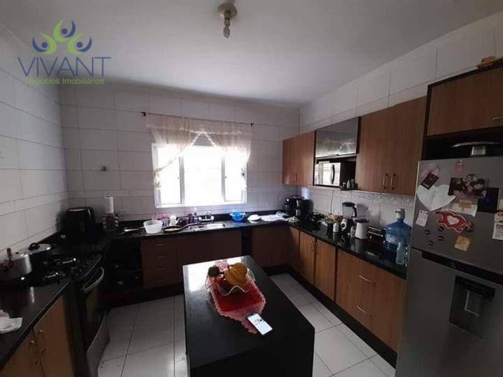 Casa, 3 quartos, 179 m² - Foto 2