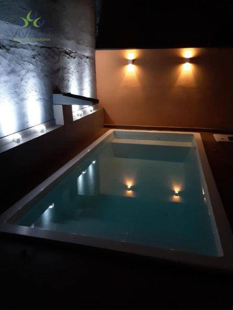 Sobrado, 3 quartos, 393 m² - Foto 1