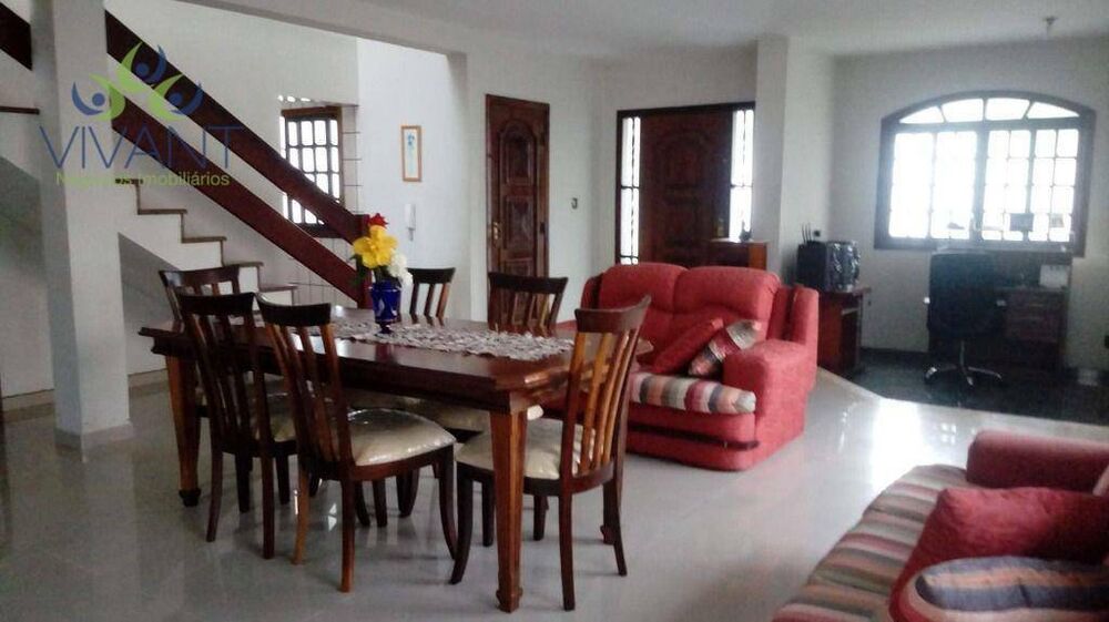 Sobrado, 3 quartos, 403 m² - Foto 1