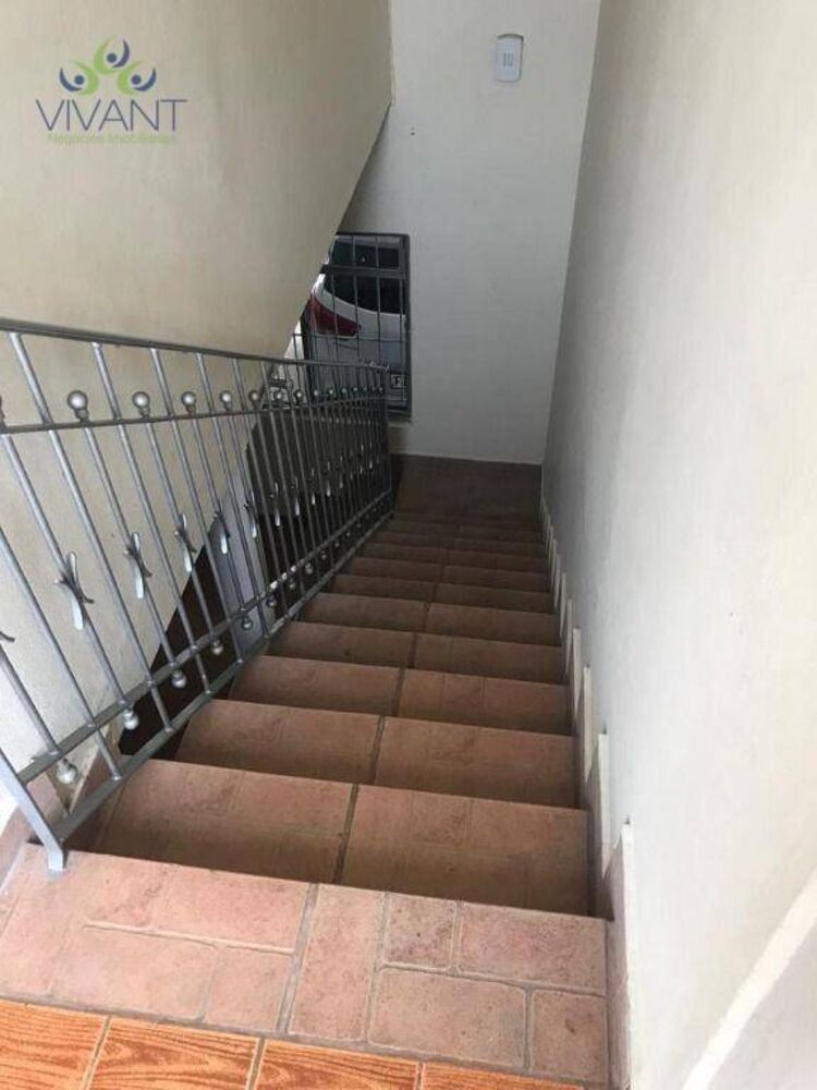 Sobrado à venda com 4 quartos, 318m² - Foto 2
