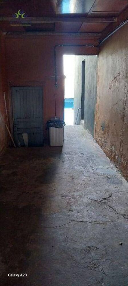 Sobrado à venda com 9 quartos, 337m² - Foto 1