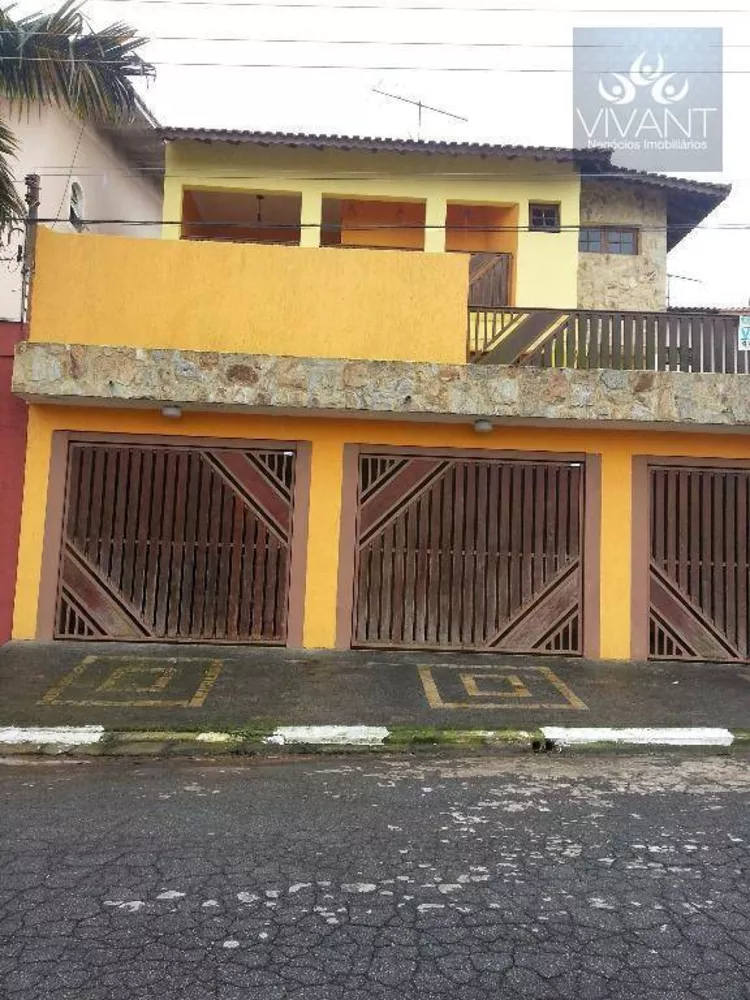 Sobrado à venda com 4 quartos, 340m² - Foto 1