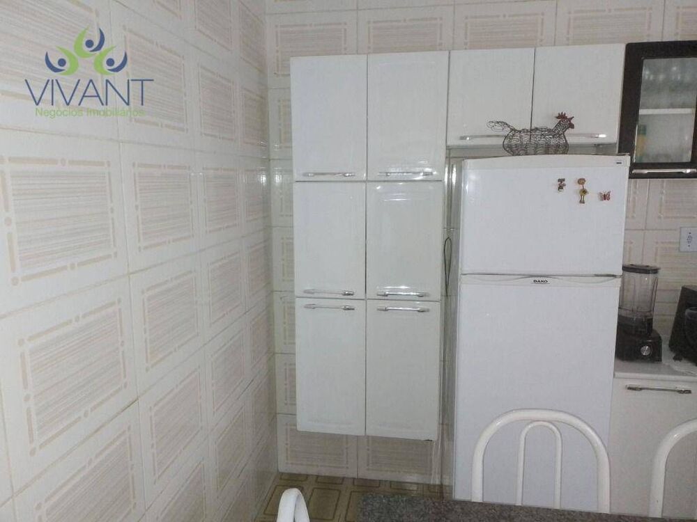 Casa à venda com 2 quartos, 97m² - Foto 2