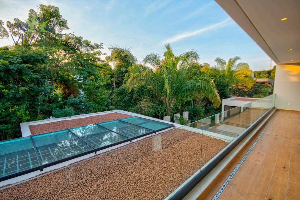 Sobrado, 9 quartos, 605 m² - Foto 12