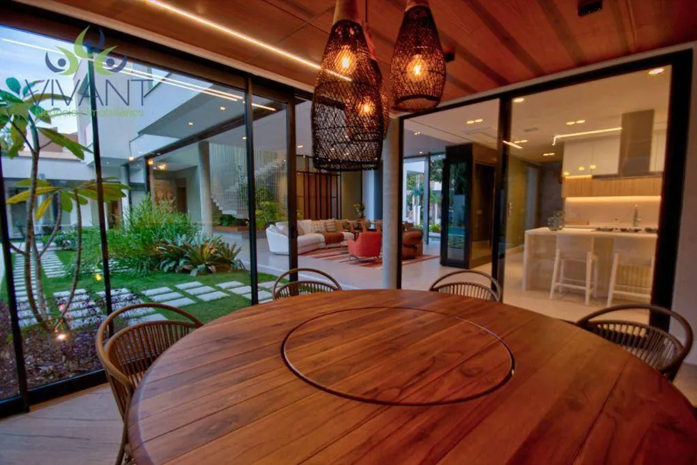 Sobrado, 9 quartos, 605 m² - Foto 3