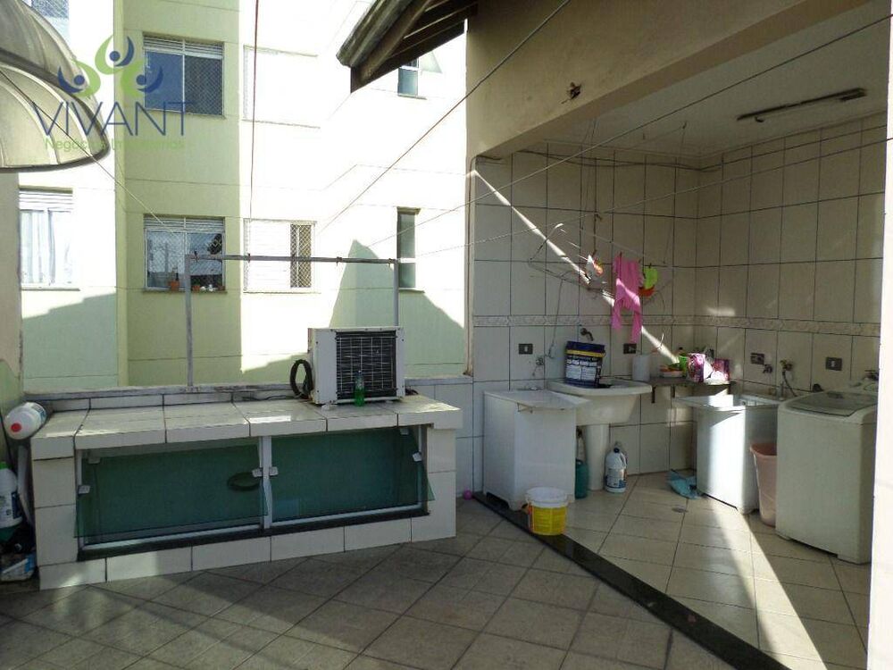 Sobrado à venda com 3 quartos, 132m² - Foto 2