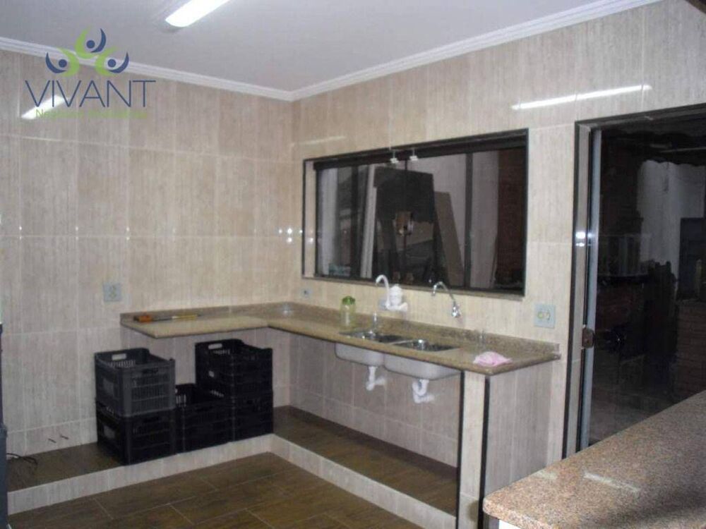 Sobrado, 3 quartos, 250 m² - Foto 1