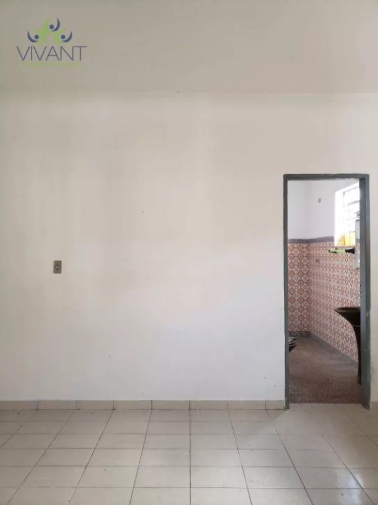 Sobrado à venda com 2 quartos, 227m² - Foto 2