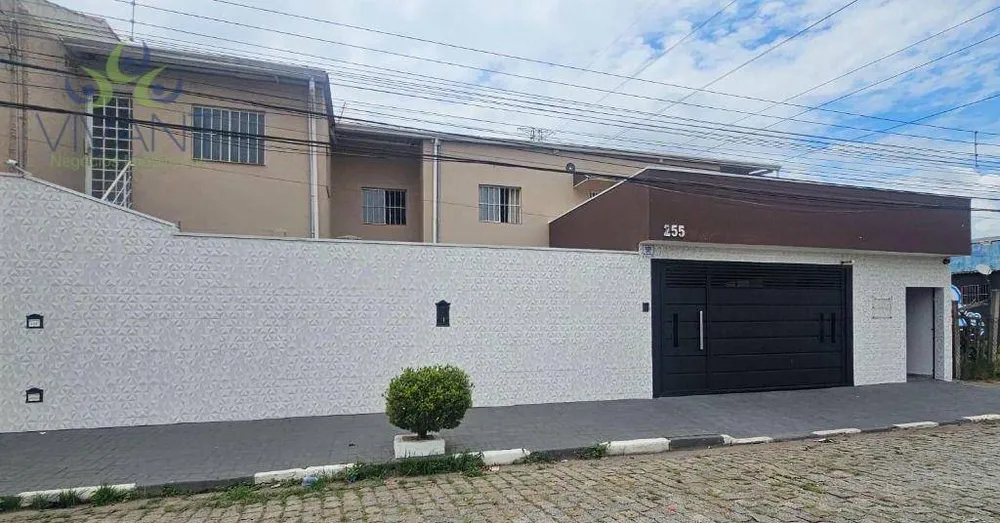 Sobrado, 3 quartos, 240 m² - Foto 1