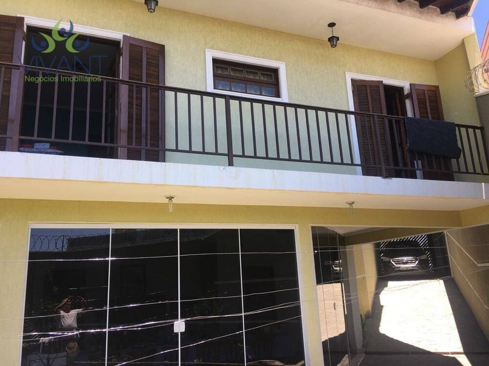 Sobrado à venda com 3 quartos, 260m² - Foto 1