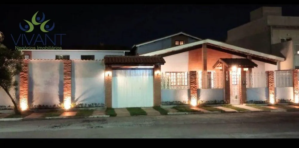 Sobrado, 4 quartos, 516 m² - Foto 1