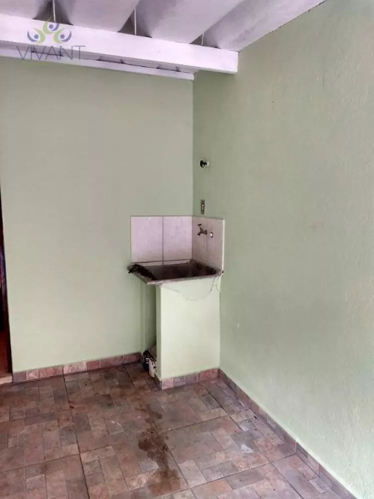 Casa para alugar com 1 quarto, 60m² - Foto 2