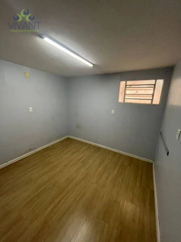 Casa, 6 quartos, 180 m² - Foto 1