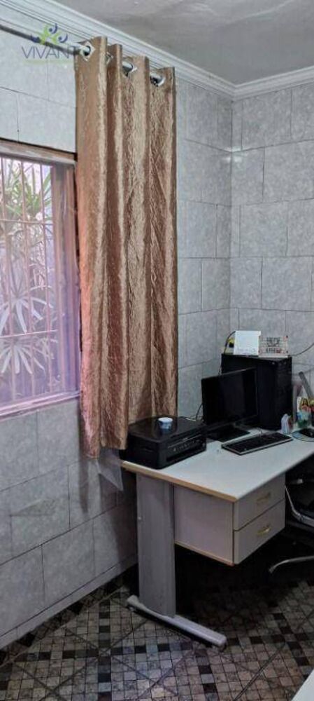 Casa à venda com 3 quartos, 138m² - Foto 1