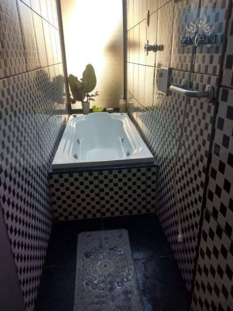 Casa, 3 quartos, 129 m² - Foto 1