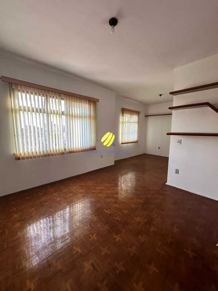 Apartamento à venda com 3 quartos, 119m² - Foto 1