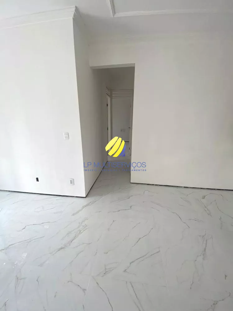 Apartamento à venda com 3 quartos, 67m² - Foto 3