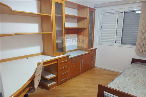 Apartamento para alugar com 3 quartos, 100m² - Foto 4