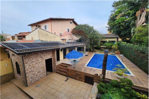 Casa à venda com 3 quartos, 281m² - Foto 9