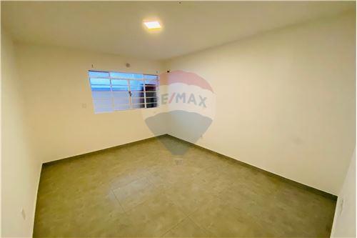 Casa Comercial para alugar com 8 quartos, 157m² - Foto 15