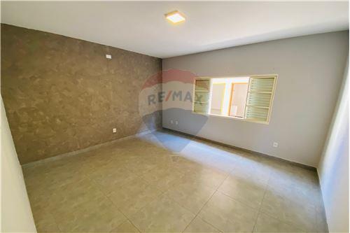 Casa Comercial para alugar com 8 quartos, 157m² - Foto 17