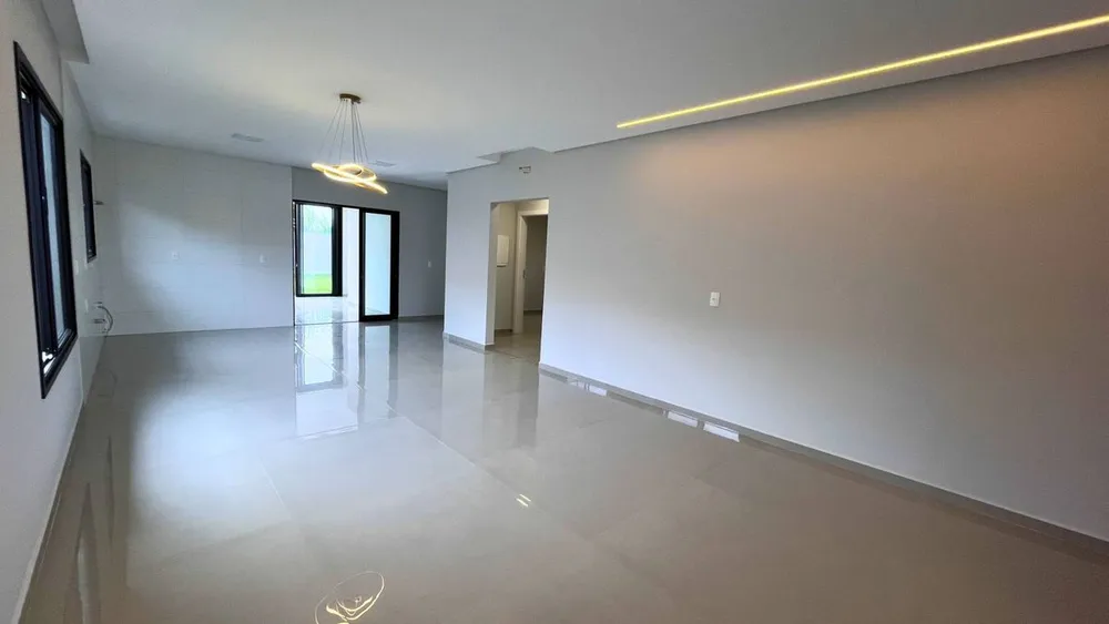 Casa, 3 quartos, 182 m² - Foto 2