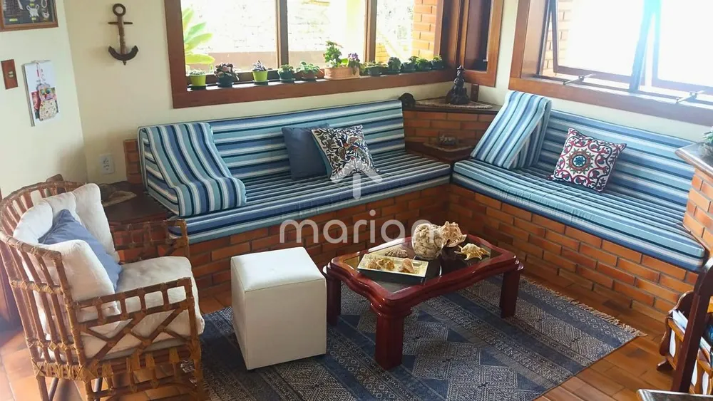 Casa, 4 quartos, 250 m² - Foto 1