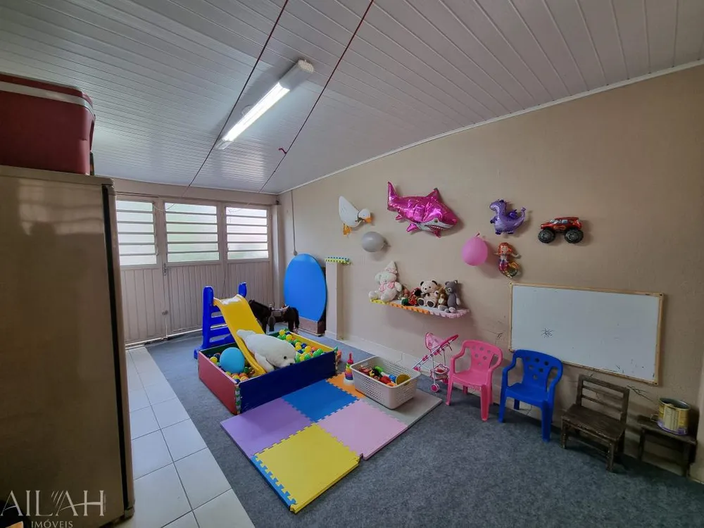 Casa, 4 quartos, 216 m² - Foto 1