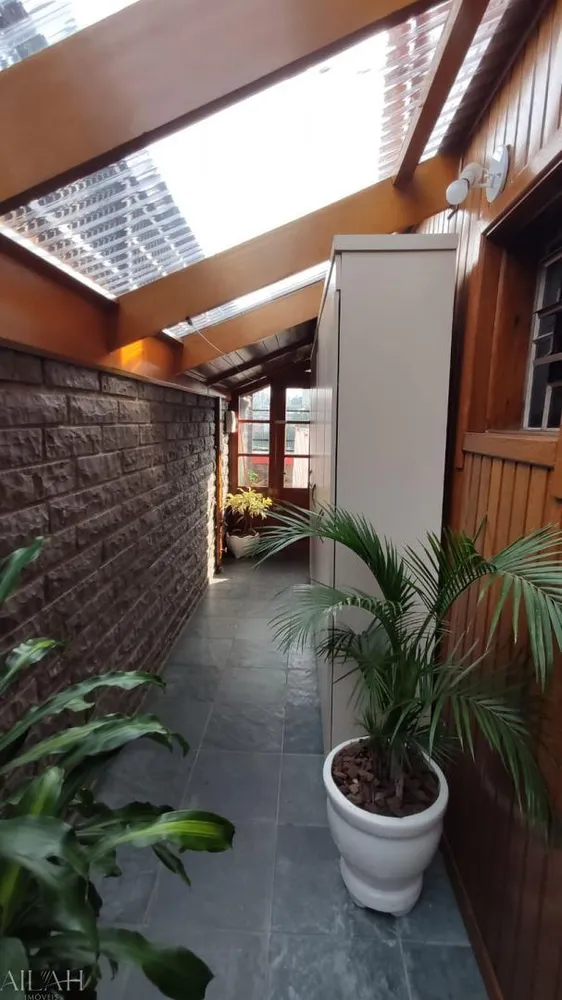 Casa, 4 quartos, 266 m² - Foto 1