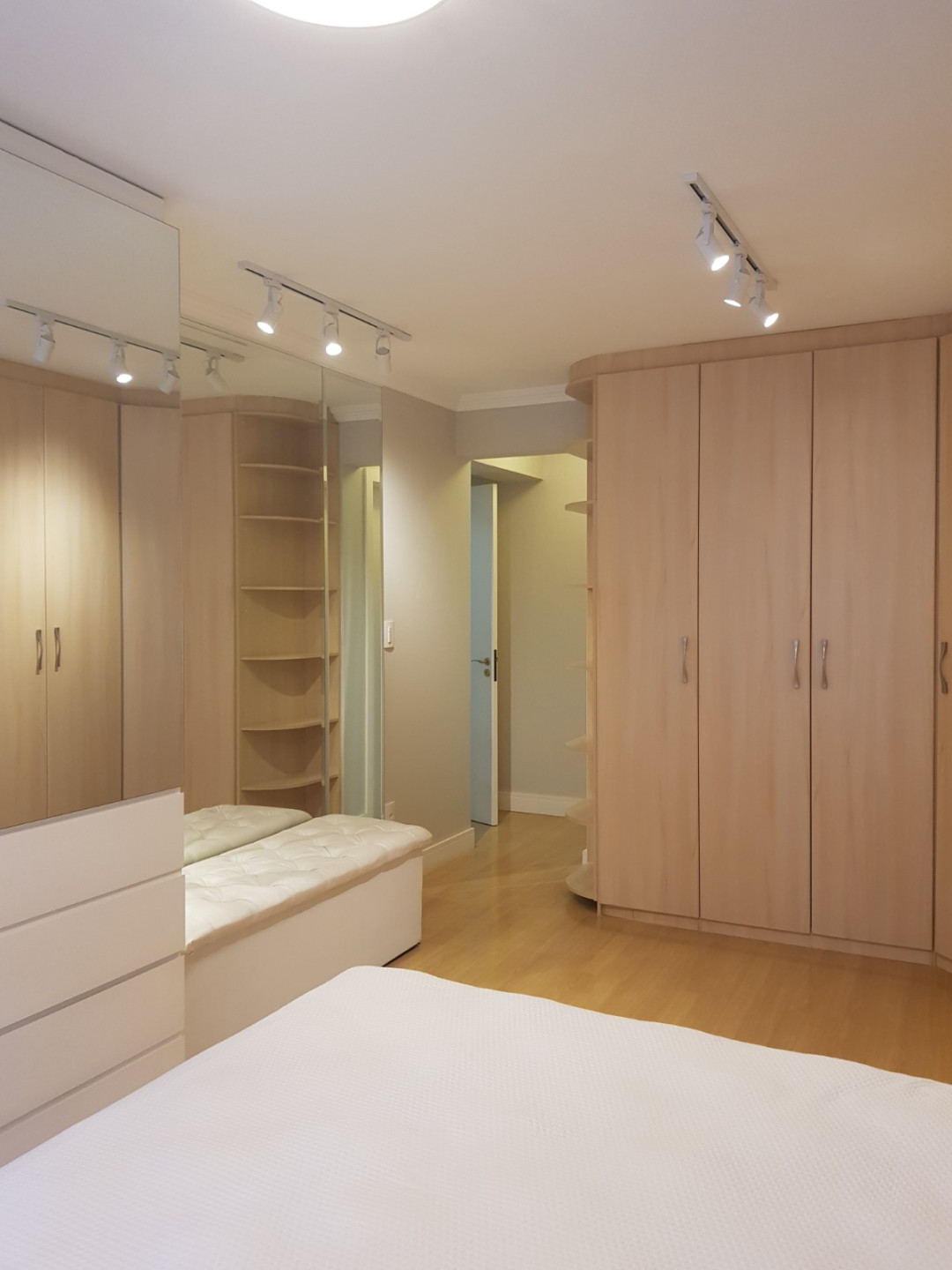 Apartamento à venda com 3 quartos, 122m² - Foto 18